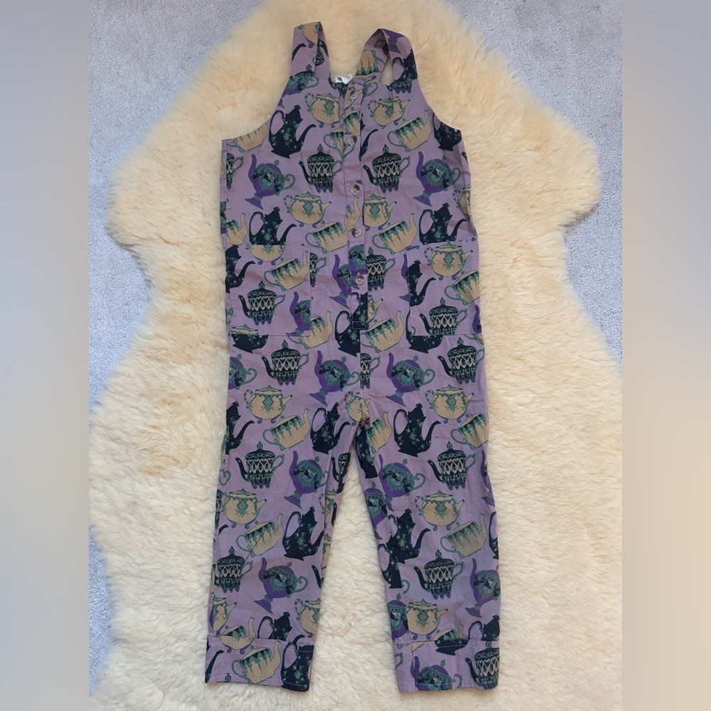 Kate Quinn Magical Teacups Overall
